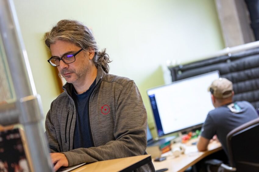 1200x800 BarrettWorking 850x567 1